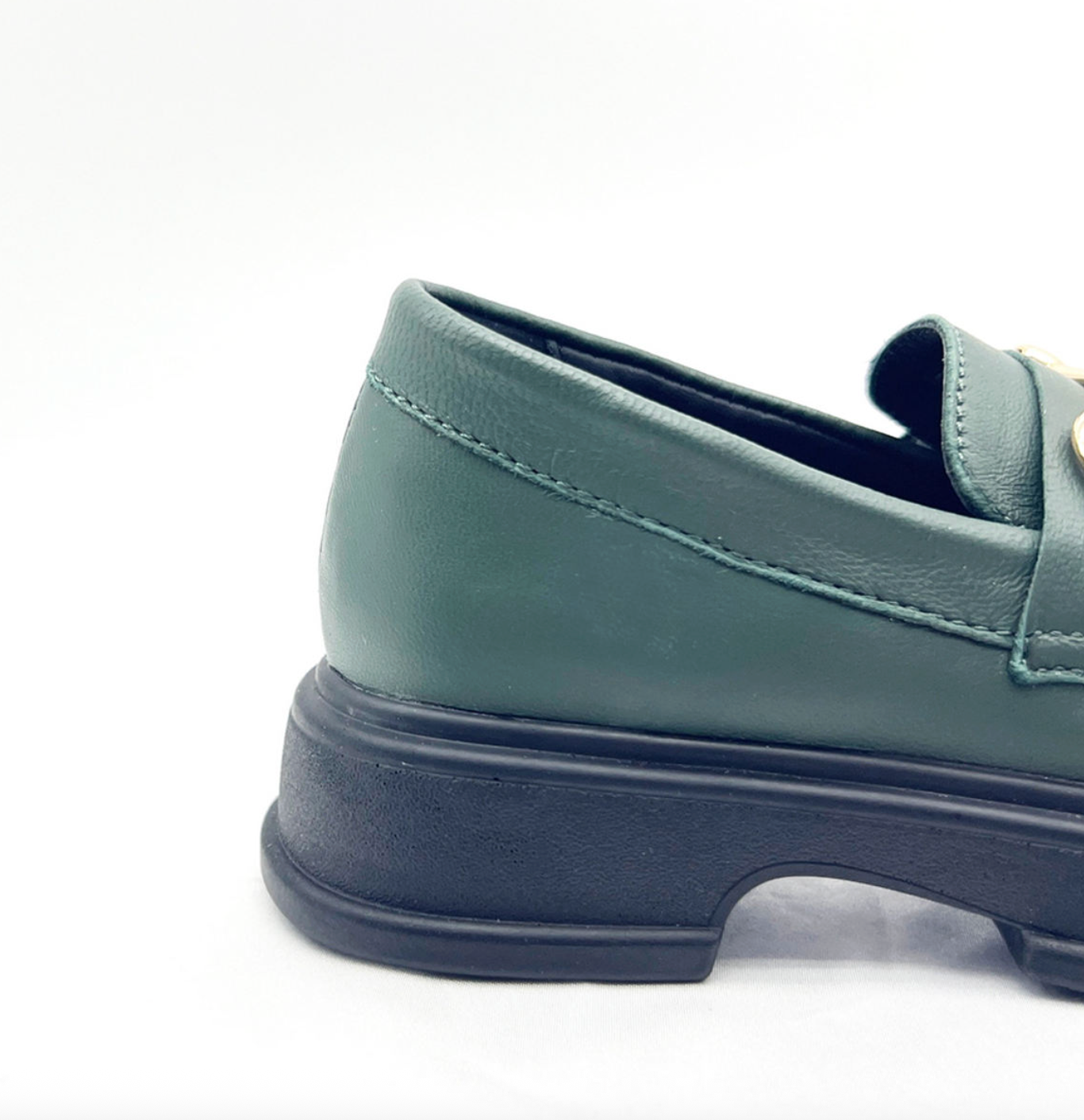 Custom Genuine Leather Kids’ Shoes – Fashionable Outdoor Sports Footwear