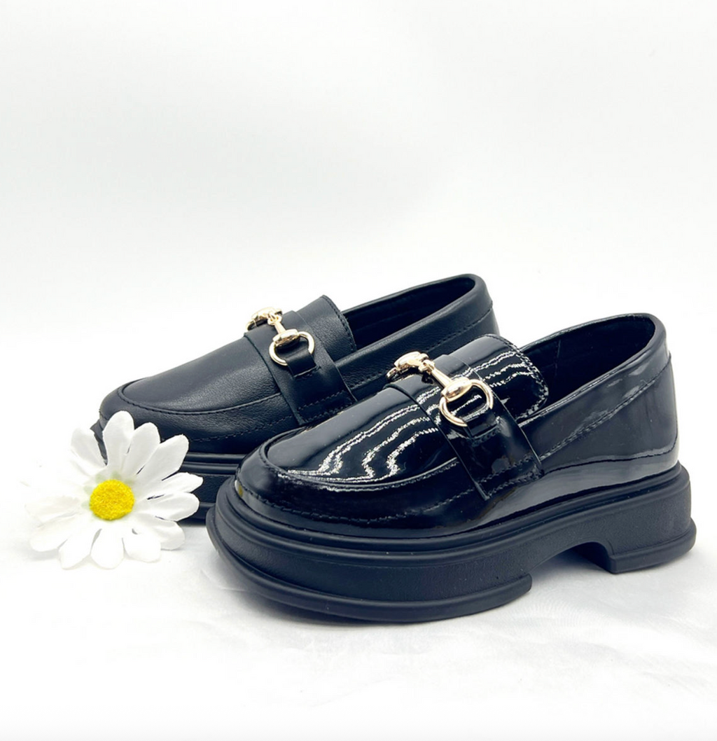 Custom Genuine Leather Kids’ Shoes – Fashionable Outdoor Sports Footwear