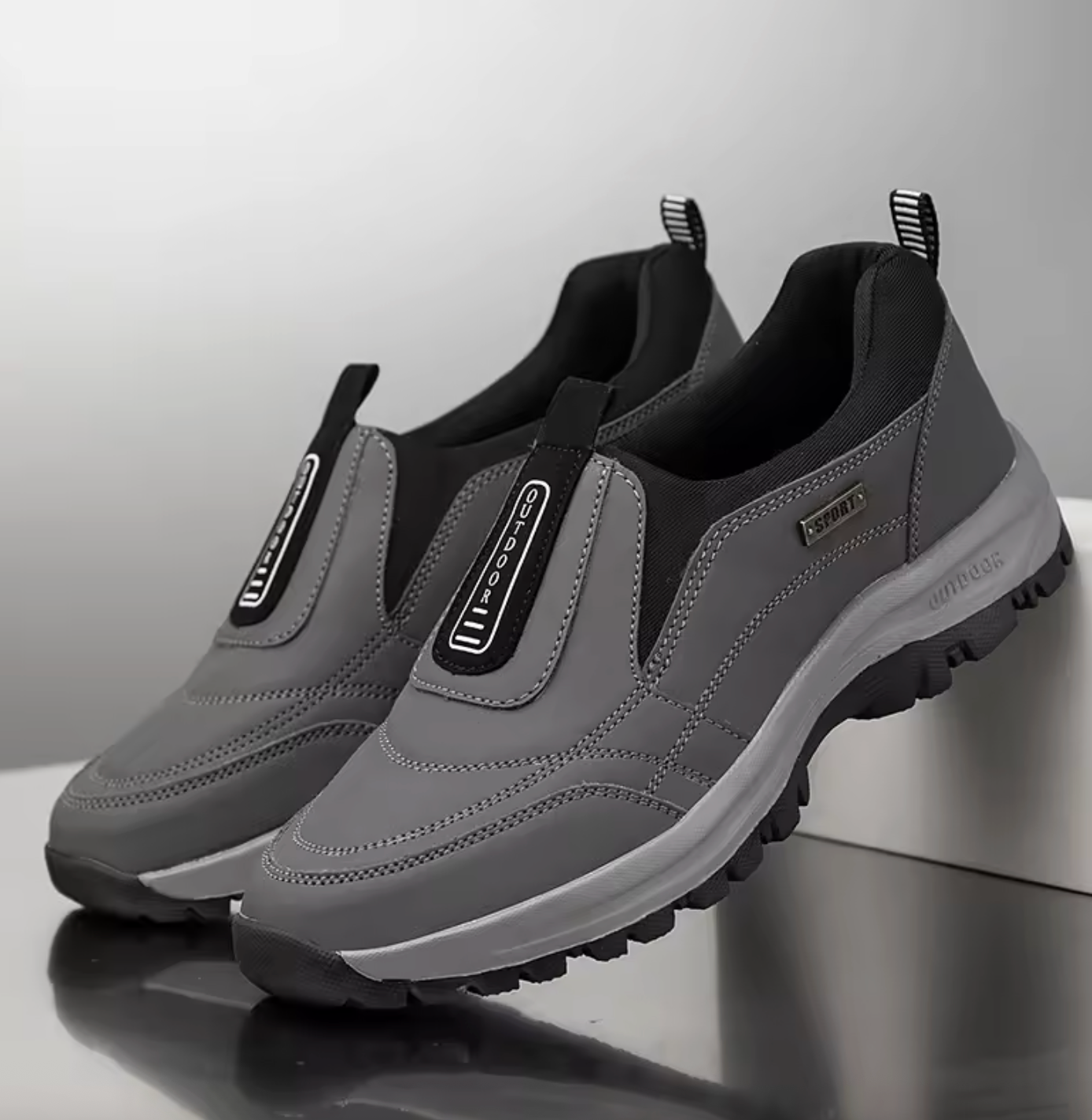 Men’s Retro Fashion Sneakers – Breathable Soft Mesh Comfort Shoes