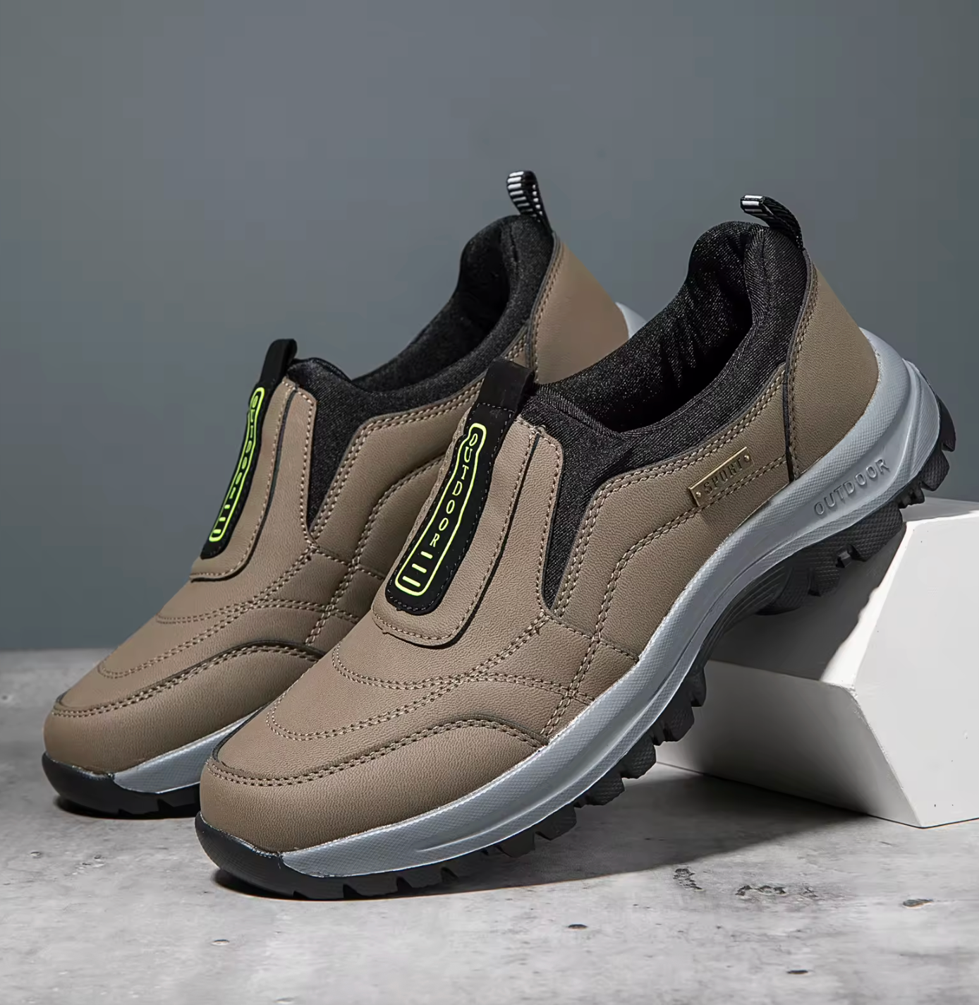 Men’s Retro Fashion Sneakers – Breathable Soft Mesh Comfort Shoes